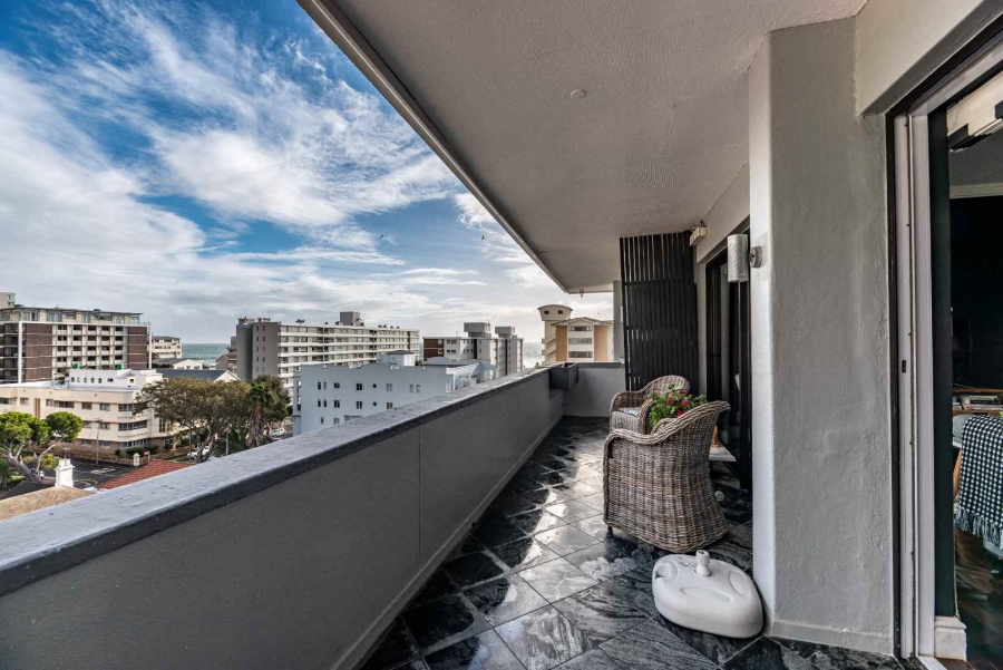 To Let 3 Bedroom Property for Rent in Sea Point Western Cape